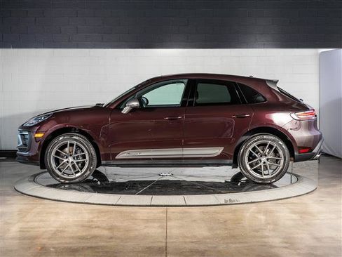 Certified 2026 Porsche Macan AWD/4WD image 2