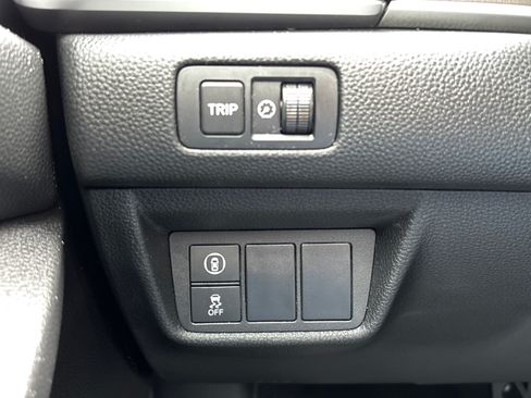 Used 2019 Honda Accord LX image 30