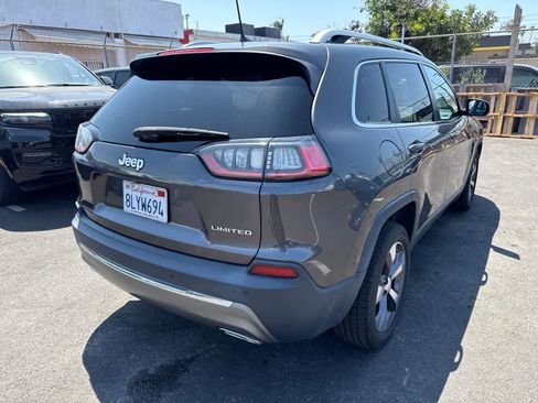 Used 2019 Jeep Cherokee Limited FWD image 12