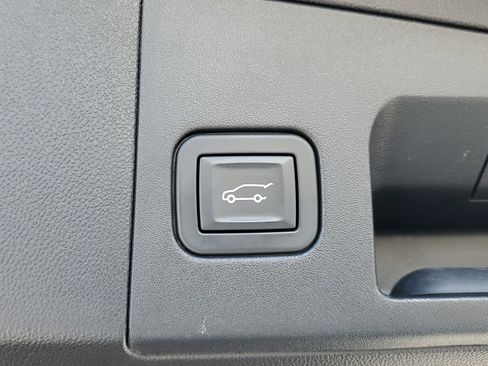 Used 2020 Cadillac XT5 Premium Luxury image 8