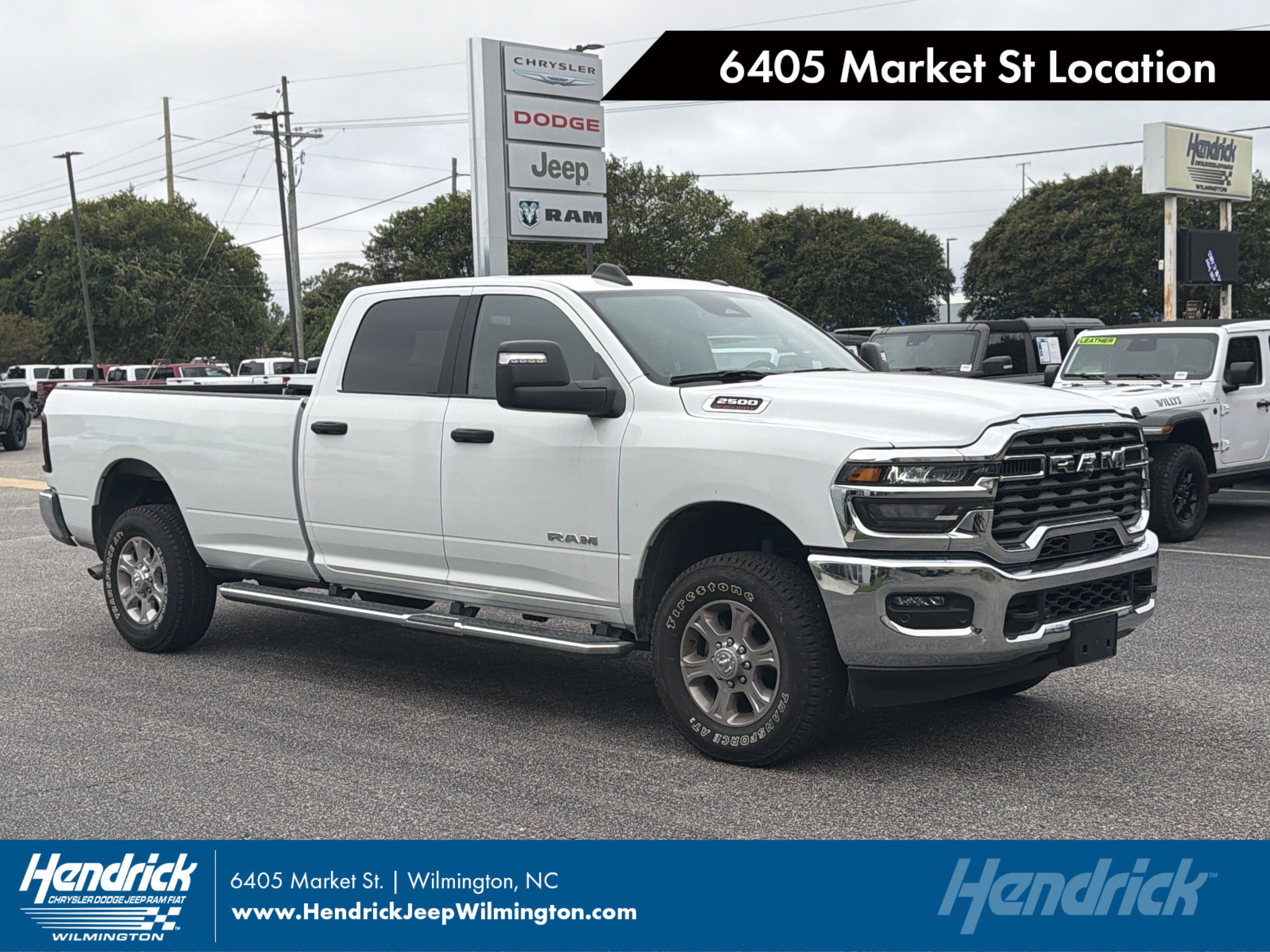 Used 2025 RAM 2500 Big Horn AWD/4WD image 1
