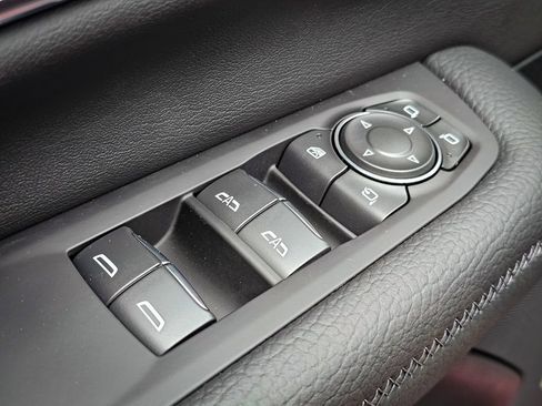 New 2026 GMC Yukon XL Denali w/ Denali Reserve Package AWD/4WD image 12