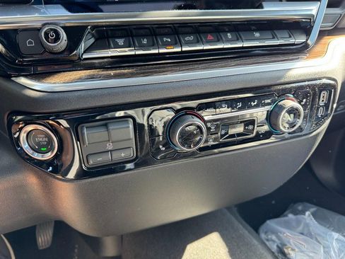 New 2026 Chevrolet Silverado 2500 LT w/ All Star Edition AWD/4WD image 38