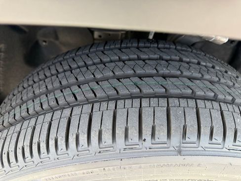 New 2025 Jeep Grand Cherokee Altitude image 28