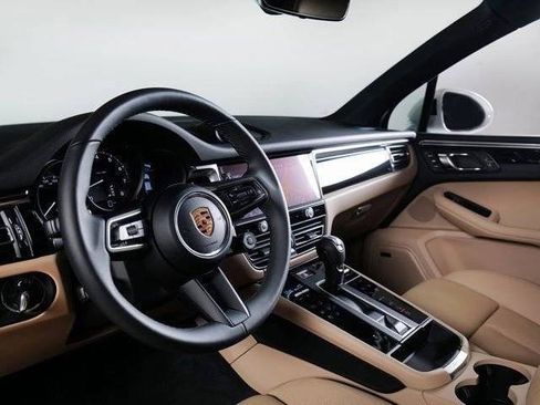 New 2026 Porsche Macan AWD/4WD image 4
