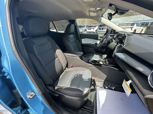 New 2026 Chevrolet Trax LT w/ Midnight Edition FWD image 28