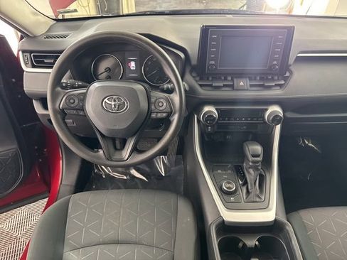 Used 2019 Toyota RAV4 XLE image 27