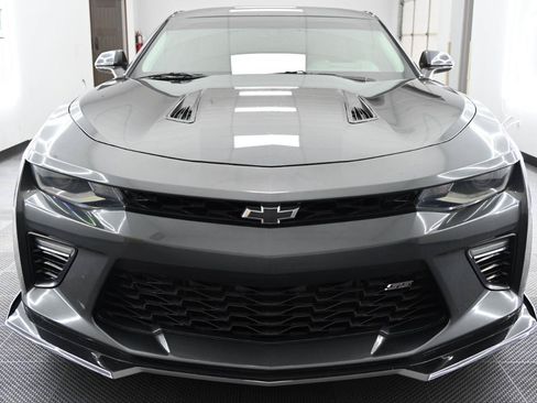 Used 2016 Chevrolet Camaro SS RWD image 6