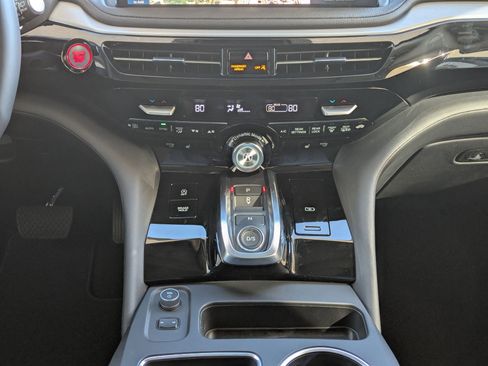 New 2026 Acura MDX SH-AWD image 17