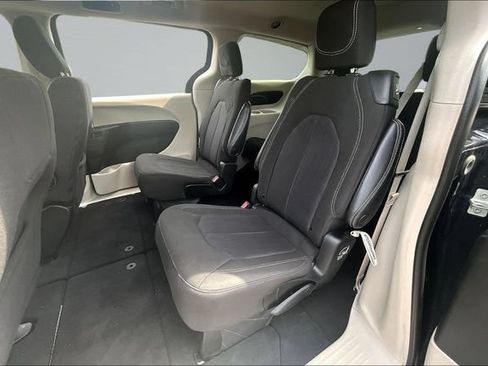 Used 2023 Chrysler Voyager LX FWD image 22