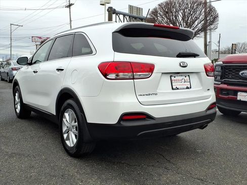 Used 2017 Kia Sorento LX image 21