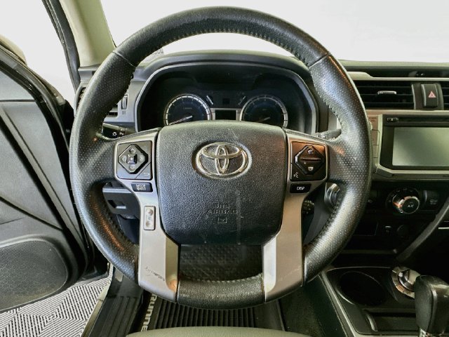 Used 2018 Toyota 4Runner SR5 Premium AWD/4WD image 13