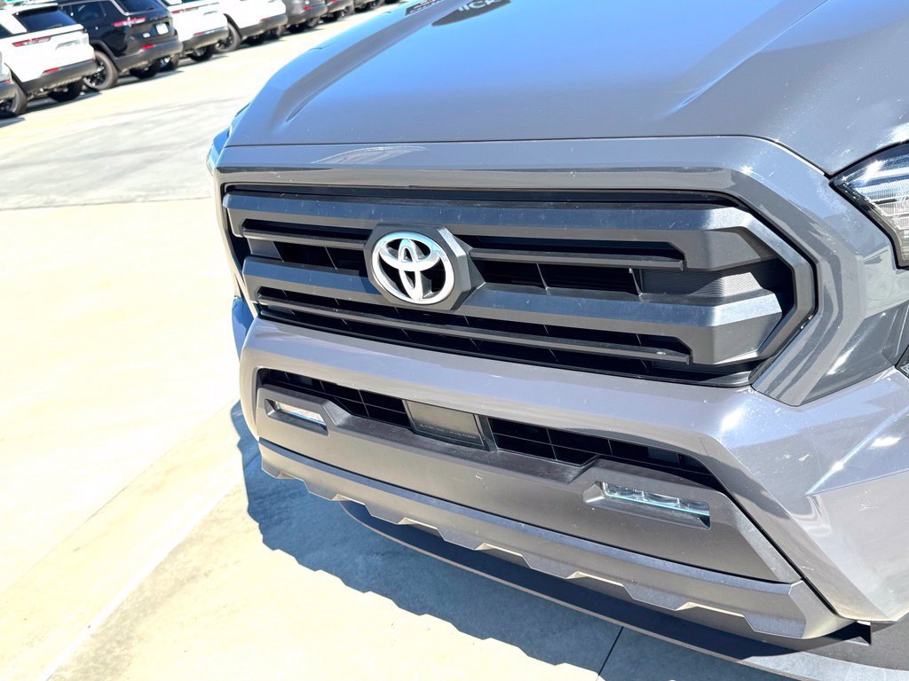 Used 2025 Toyota Tacoma SR5 RWD image 2