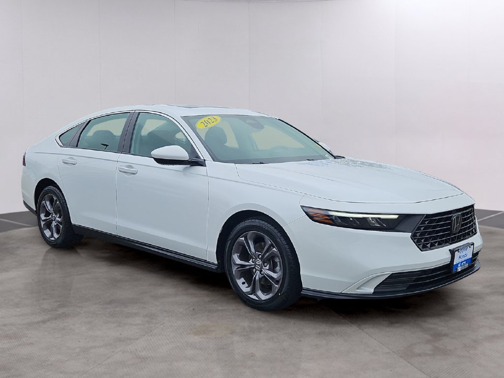 Certified 2023 Honda Accord EX image 3
