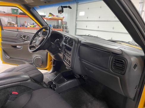 Used 2003 Chevrolet S10 Pickup LS w/ Appearance Package image 20