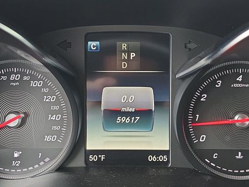 Used 2019 Mercedes-Benz GLC 300 4MATIC image 13