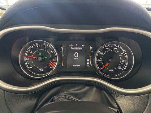 Used 2015 Jeep Cherokee Latitude w/ Cold Weather Group image 30