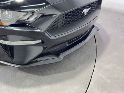 Used 2020 Ford Mustang Coupe RWD image 13