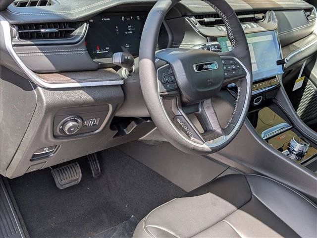 New 2026 Jeep Grand Cherokee Limited w/ Limited Altitude Package AWD/4WD image 3