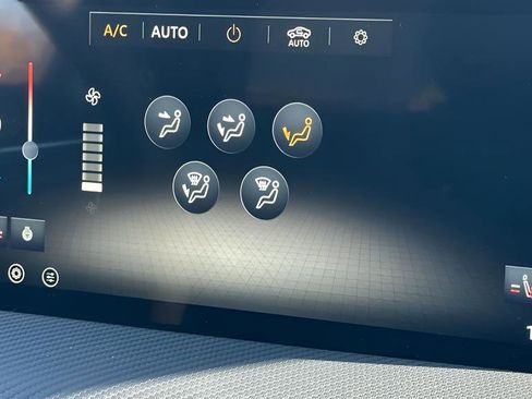 New 2026 Nissan Kicks SR w/ SR Premium Package AWD/4WD image 28