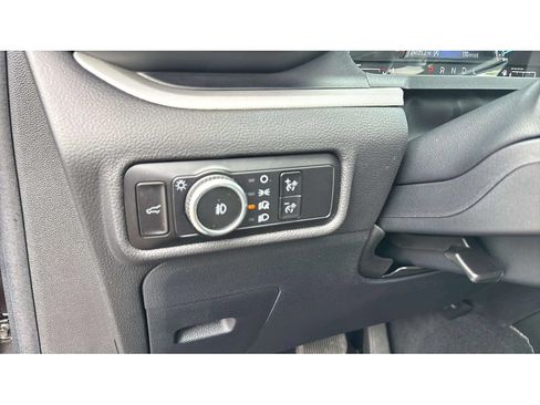Used 2023 Ford Explorer XLT w/ Equipment Group 202A AWD/4WD image 21