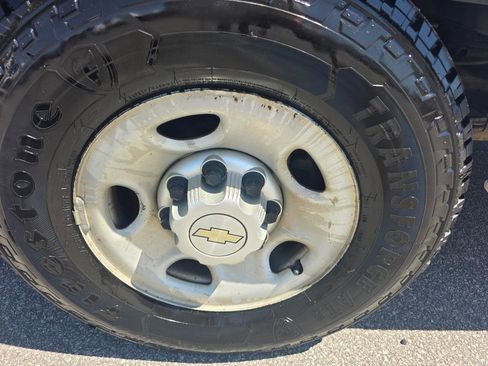 Used 2014 Chevrolet Express 2500 image 18