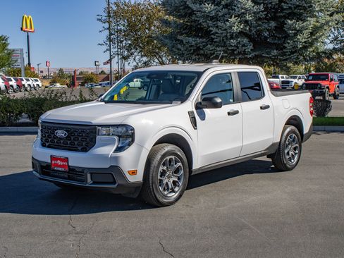Used 2025 Ford Maverick XLT w/ Equipment Group 302A AWD/4WD image 4