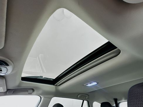 Used 2025 Subaru Outback Premium image 25