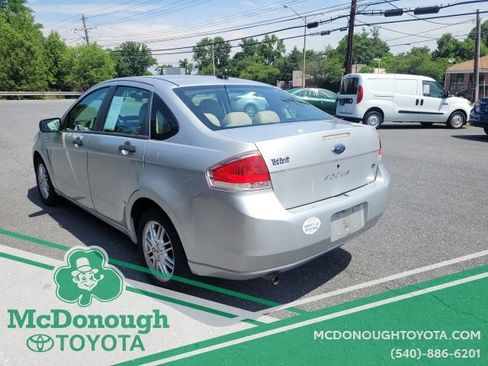 Used 2009 Ford Focus SE FWD image 7