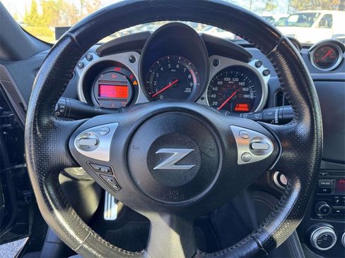 Used 2020 Nissan 370Z Base image 10