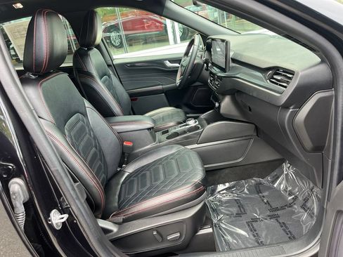 Used 2024 Ford Escape ST-Line Elite w/ Premium Technology Package AWD/4WD image 19