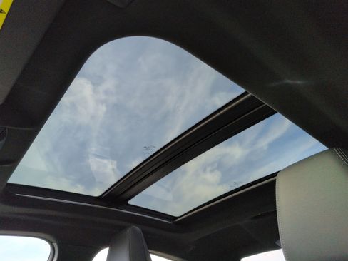 Used 2025 BMW 228i xDrive w/ Premium Package AWD/4WD image 27