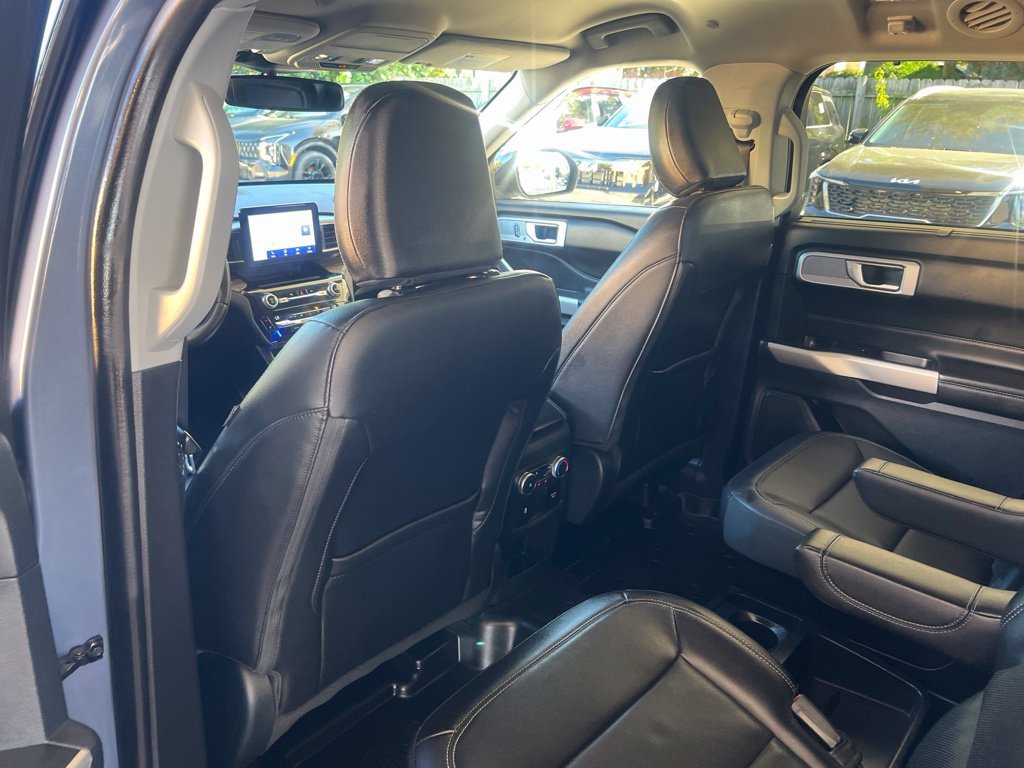 Used 2021 Ford Explorer Limited w/ Hybrid Equipment Group 310A AWD/4WD image 9