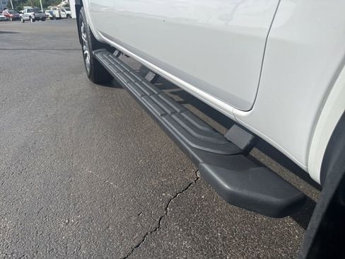 Certified 2023 Ford Ranger Lariat w/ FX4 Off-Road Package image 16