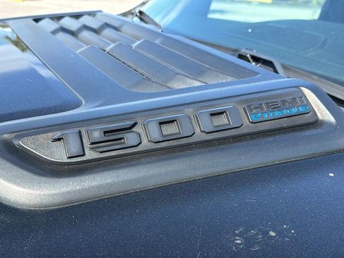 Used 2023 RAM 1500 Laramie AWD/4WD image 10