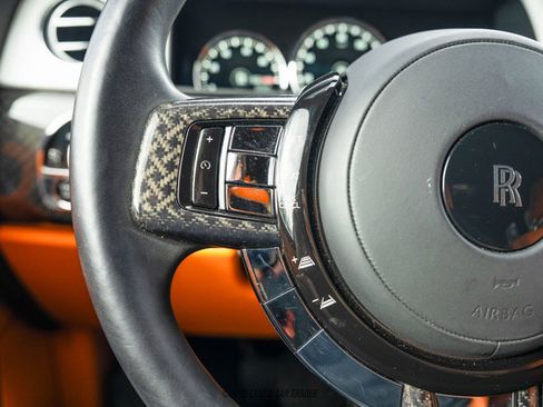 Used 2023 Rolls-Royce Cullinan Black Badge w/ Leather Finishing Pack image 20