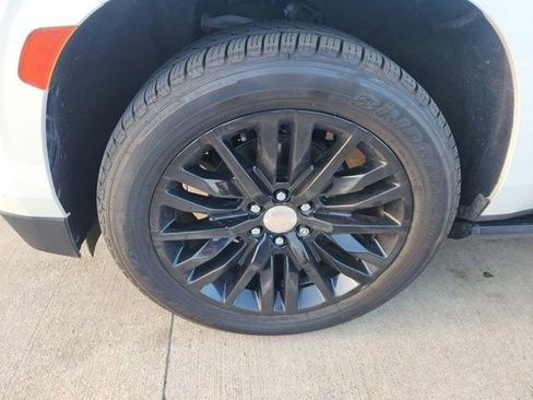 Used 2023 Chevrolet Tahoe High Country image 8