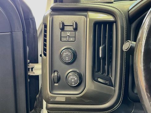 Used 2018 Chevrolet Silverado 1500 High Country AWD/4WD image 10