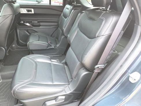 Used 2022 Ford Explorer ST w/ Equipment Group 401A image 7