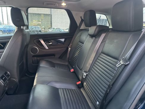 Used 2023 Land Rover Discovery Sport S image 13