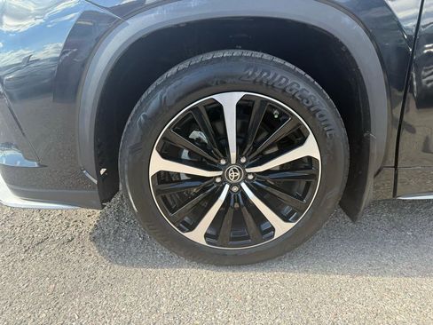Used 2021 Toyota Highlander XSE FWD image 32