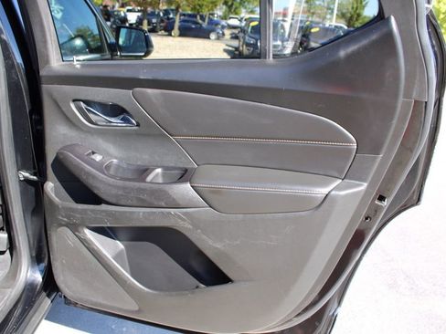 Used 2020 Chevrolet Traverse LS image 25