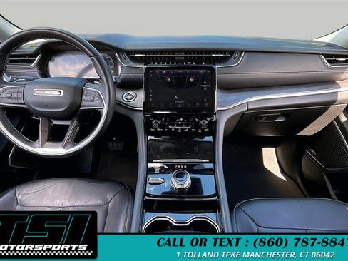 Used 2022 Jeep Grand Cherokee L Limited w/ Black Appearance Package AWD/4WD image 16