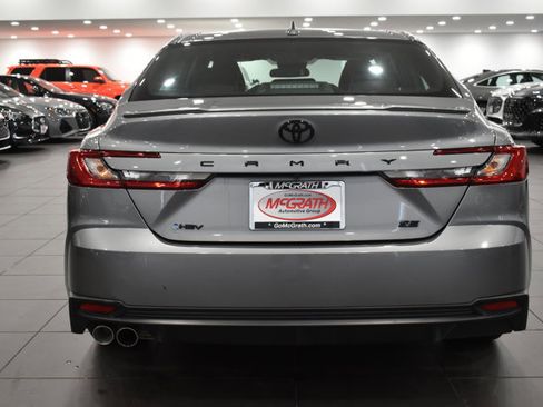 Used 2025 Toyota Camry SE image 10