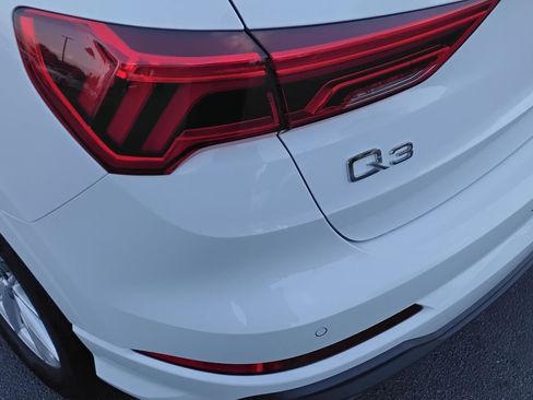 Certified 2025 Audi Q3 2.0T Premium w/ Convenience Package image 10