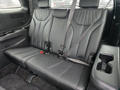 Used 2023 Hyundai Palisade Limited w/ Winter Package AWD/4WD image 15