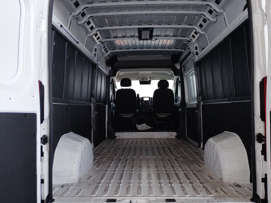 Used 2024 RAM ProMaster 2500 w/ Convenience Group FWD image 18