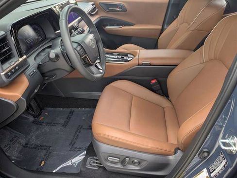 Certified 2025 Toyota Crown Signia w/ Advanced Technology Package AWD/4WD image 13