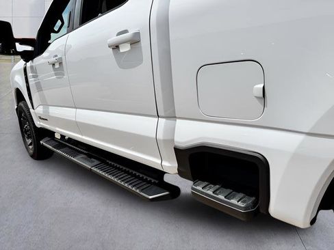 Used 2023 Ford F250 Lariat w/ Sport Appearance Package AWD/4WD image 13