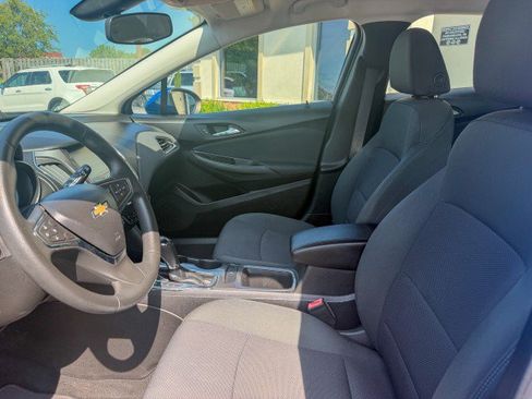 Used 2017 Chevrolet Cruze LT FWD image 5